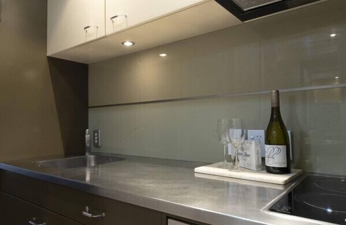 Auckland Central Business District Apartment | Cosy City Center studio w/balcony