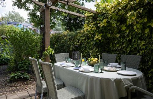 Oxford House | Cosy City-Centre House near Train Station & Business School, with Garden