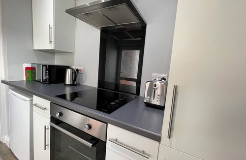 Worksop Apartment | Cosy & Comfortable Apt W/parking