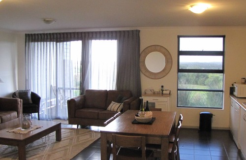 Kronkup Apartment | Cosy Corner Seaview Apartment with Stunning Ocean Views!