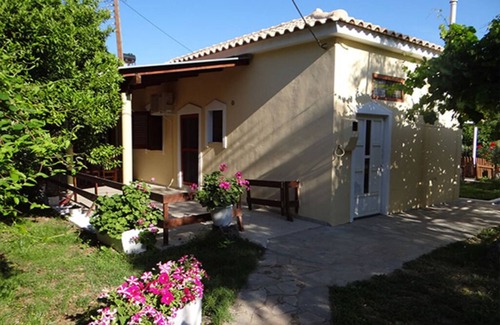 Mavrovouni House | Cosy cottage house in Mavrovouni beach
