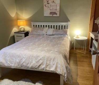 Lerwick Apartment | Cosy cottage in Kveldrso Gardens