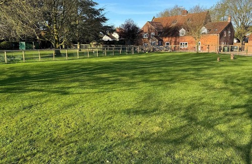 Whissonsett Cottage | Cosy Cottage in the Norfolk Countryside