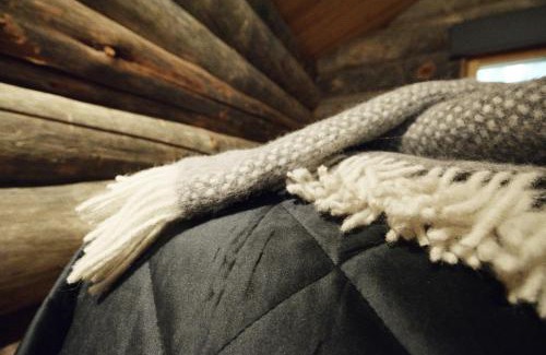 Rukatunturi Apartment | Cosy cottage LempiKöngäs with 2 Ruka skipasses