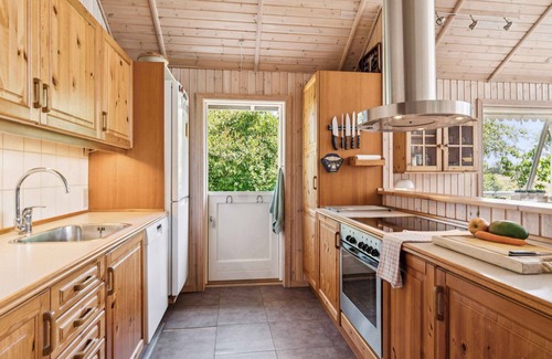 Store Fuglede House | Cosy cottage with open view of the meadow