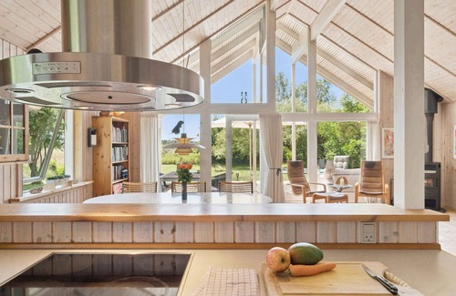 Store Fuglede House | Cosy cottage with open view of the meadow