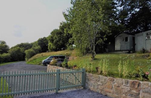 Flint House | Cosy country cottage with outdoor bathing