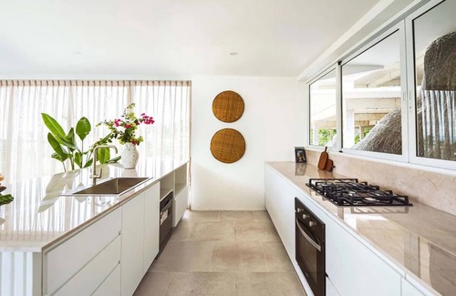 Lamai Villa | Cosy & elegant 4-bedroom sea-view retreat, private pool, rooftop chill area, 300m from Lamai Beach