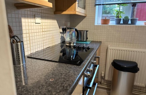 London Borough of Bromley House | Cosy entire one bedroom hideaway - private flat