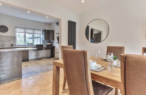 Sheffield House | Cosy, Exclusive Sheffield House near Peak district