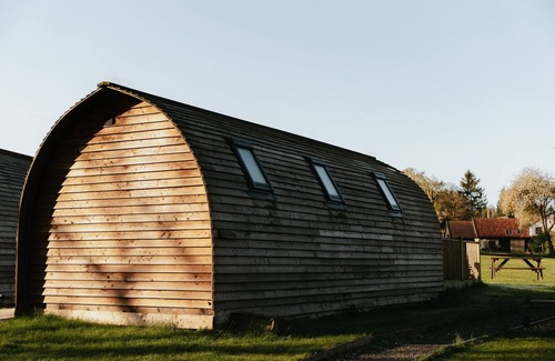 Bury St Edmunds Cabin | Cosy Family Cabin With Accessible Facilities
