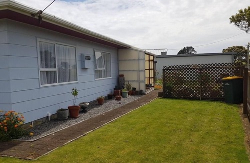 Fitzroy House | Cosy family cottage home in a great location