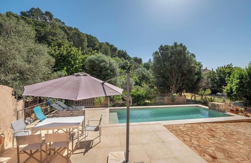 Selva Villa | Cosy Finca with Wi-Fi, Garden and Terrace; Parking Available