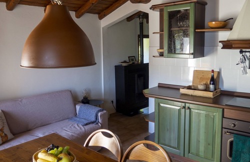 Livo Apartment | Cosy flat for nature lovers in the rustic mountain village of Livo on Lake Como