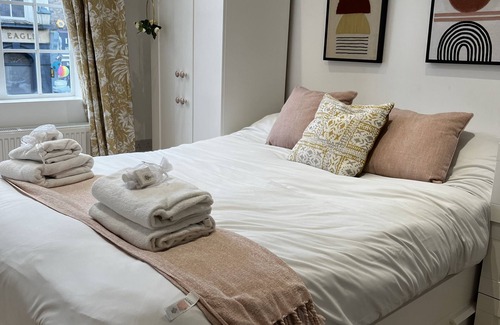 Camden Town with Primrose Hill House | cosy flat in London