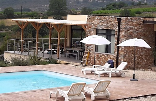 Saint-Julien-les-Rosiers House | Cosy holiday home in Saint-Julien-les-Rosiers with pool