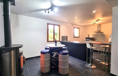 Veranne Cottage | Cosy Gîte avec Jardin Privatif, Idéal pour Motards et Randonneurs