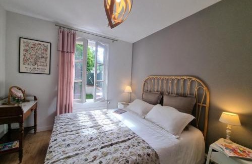 Saint-Galmier House | Cosy gîte avec terrasse et jardin à Saint-Galmier - FR-1-496-293