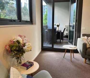 Braddon Apartment | Cosy getaway in the Heart of Braddon - Hosted by Canstay