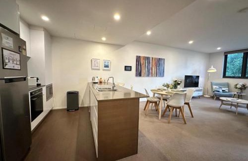 Braddon Apartment | Cosy getaway in the Heart of Braddon - Hosted by Canstay