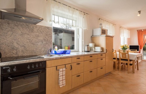 Goppertsweiler Apartment | Cosy Holiday Apartment “Lindau” on Farm near Lake Constance