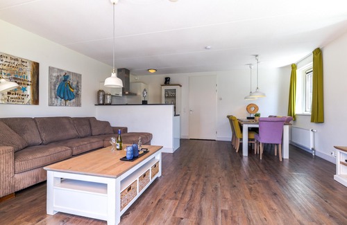 Municipality of Uitgeest Apartment | Cosy holiday home with jetty