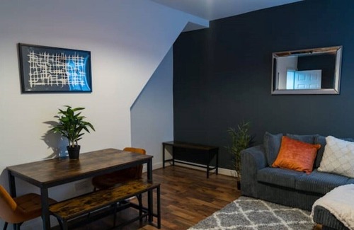 Bolton House | Cosy Home Bolton by Prime Stay