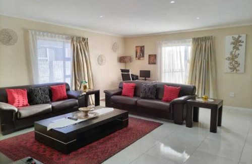 Bluewater Bay House | Cosy Home in Bluewater Bay