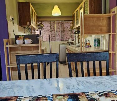 Sungai Buloh Apartment | Cosy Home in Damansara