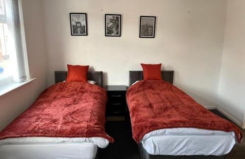 Tunstall House | Cosy home in Stoke on Trent
