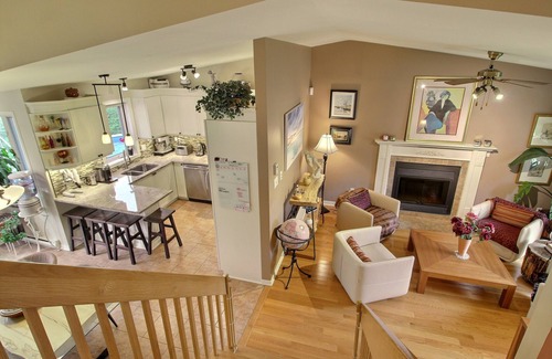 Bromont House | Cosy house 3 minutes from Bromont ski slopes