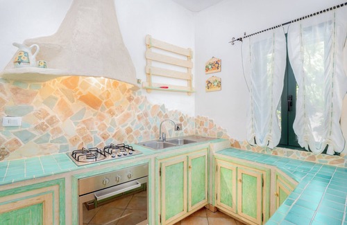 Cannigione House | Cosy House in Cannigione with Terrace, Mountain Views