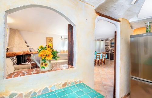 Cannigione House | Cosy House in Cannigione with Terrace, Mountain Views