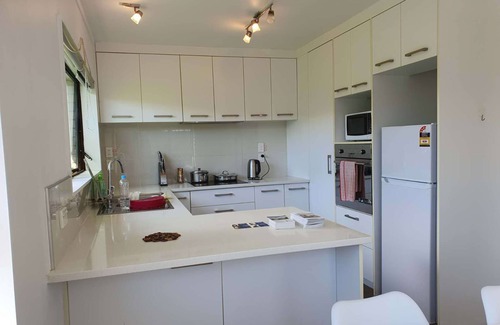 Sandringham House | Cosy house with a super deck