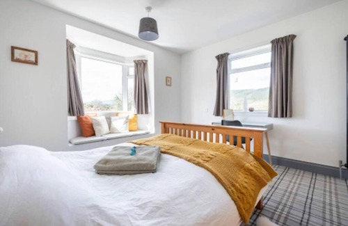Fort Augustus House | Cosy Hygge/Scottish themed home by Loch Ness