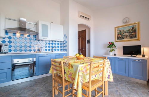 Trinita d'Agultu Apartment | Cosy Holiday Apartment “Con Piscina 13” with Sea View, Garden & Pool