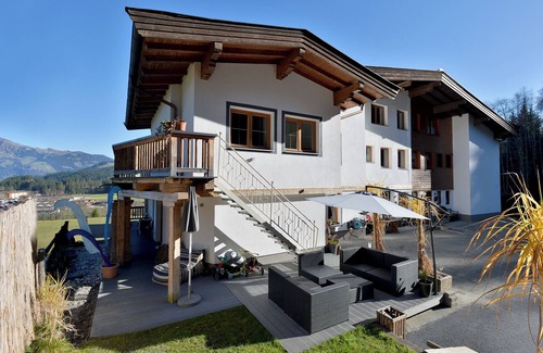 Kirchberg in Tirol Apartment | Cosy little flat right on the edge of the forest