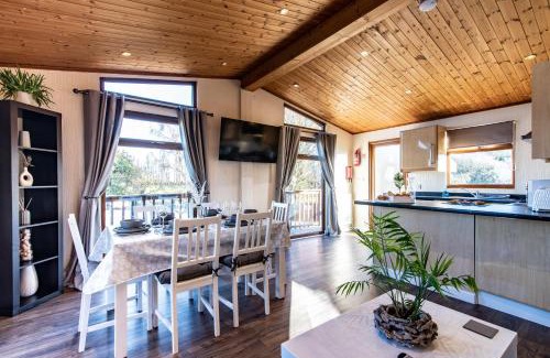 Barrow-on-Trent Ski Chalet | Cosy lodge in the countryside