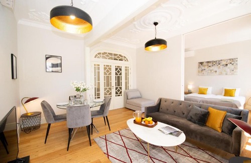 Santo Antonio Apartment | Cosy Marques de Pombal Apartment