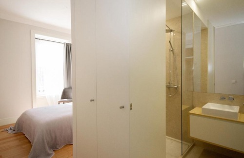 Santo Antonio Apartment | Cosy Marques de Pombal Apartment