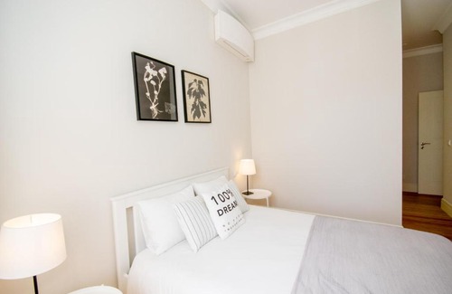 Santo Antonio Apartment | Cosy Marques de Pombal Apartment