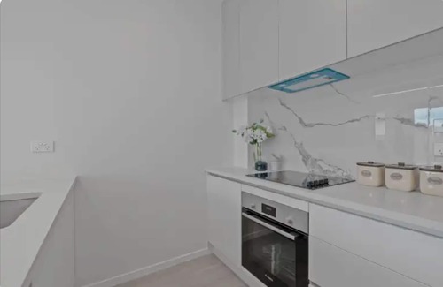 Orewa House | Cosy Modern House in Orewa near the beach, cafes and restaurants