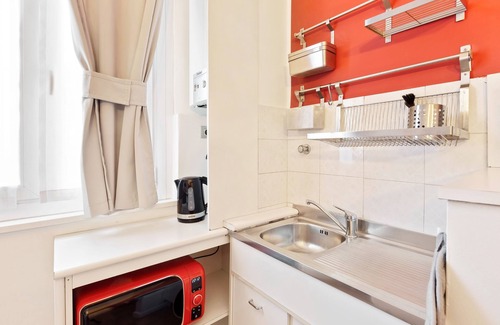 La Fontana Apartment | Cosy Nest Isola District Heart