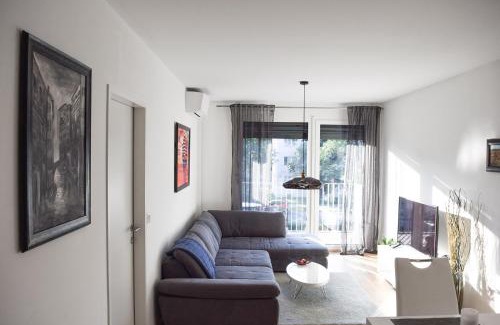 Donaustadt Apartment | Cosy new Apartment 3min to VIC/Uno-City and Danube
