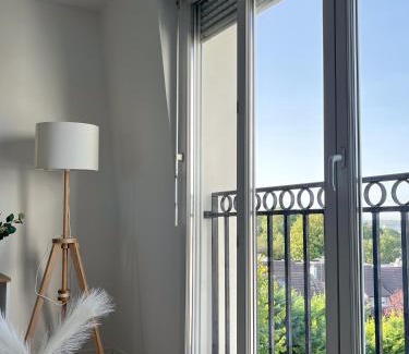 Noisy-le-Grand Apartment | COSY NOISY Charmant 2 pièces entre Paris et DisneyLand
