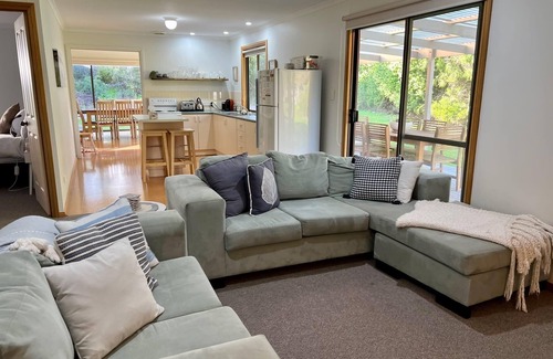 Waterhouse House | Cosy On Tobruk - Wi Fi 45 Tobruk Ave