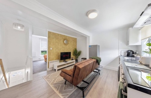 Chatham Apartment | Cosy One Bed Apartment, in the historic town of Chatham