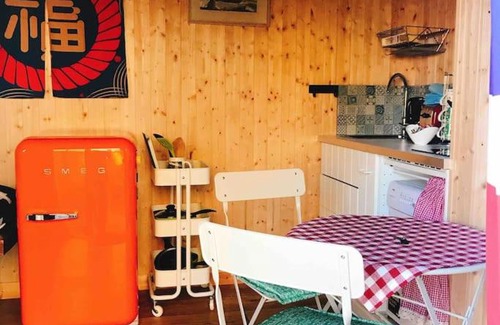 Oxford Apartment | Cosy Private Cabin with parking in good location