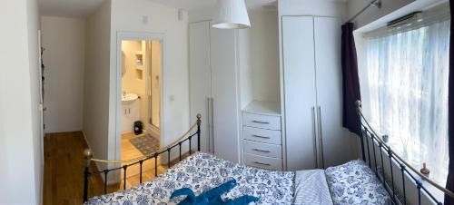 London Borough of Bexley House | Cosy private room