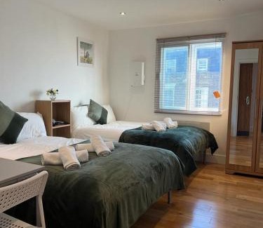 Euston House | Cosy Private Rooms near Euston Station, Central London